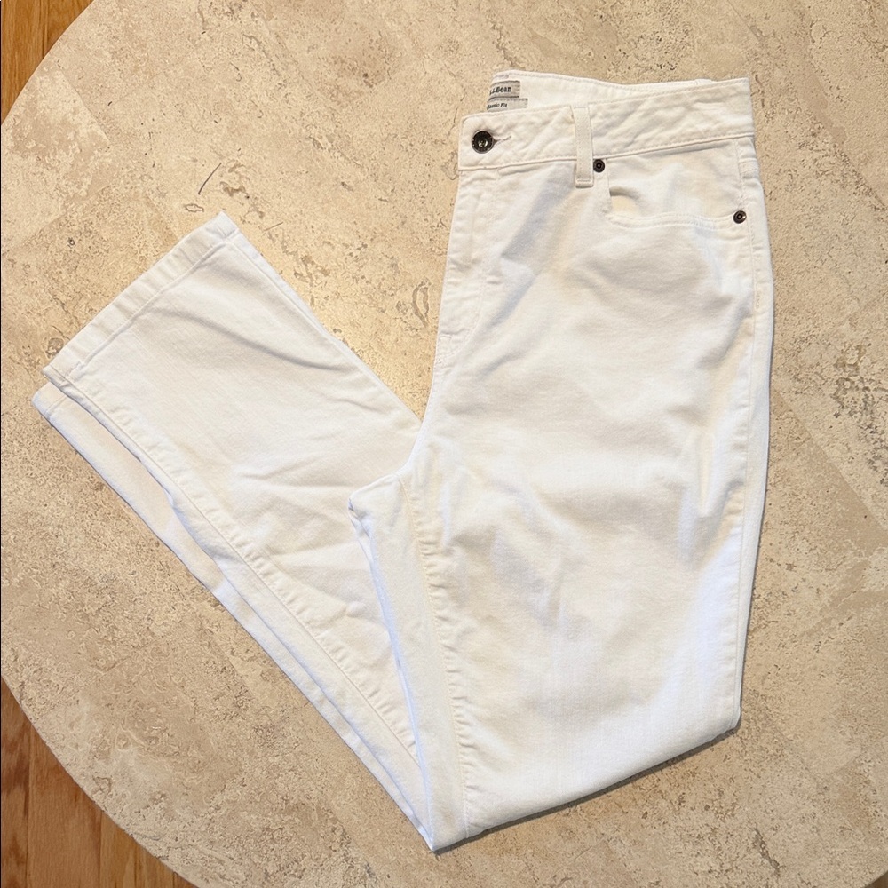 LL Bean Size 12R Classic Fit women’s White‎ Straight-Leg jeans pants